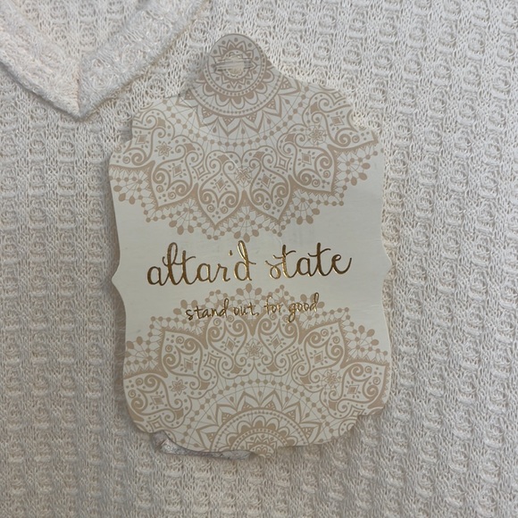 Altar’d State Ivory Top - Picture 2 of 5